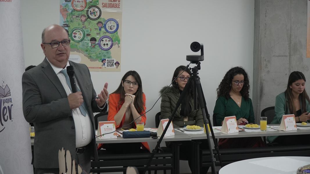 En las cuentas maestras de las Entidades Territoriales Certificadas en Educación ETC (gobernaciones y alcaldías) ya se encuentra disponible el dinero correspondiente al quinto giro de los recursos ordinarios del 2023, para que ejecuten el Programa de Alimentación Escolar PAE. Los recursos aprobados en la adición presupuestal y asignados por $250 mil millones a 52 ETC para cofinanciar la ejecución el PAE hasta el final del calendario académico se girarán en octubre. Una vez se giren los recursos adicionales,