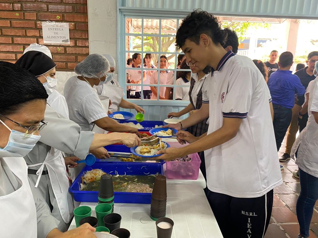 Con la operación del PAE en las 97 ETC en Educación, ya son cerca de 5,9 millones estudiantes los que se benefician en todo el territorio nacional