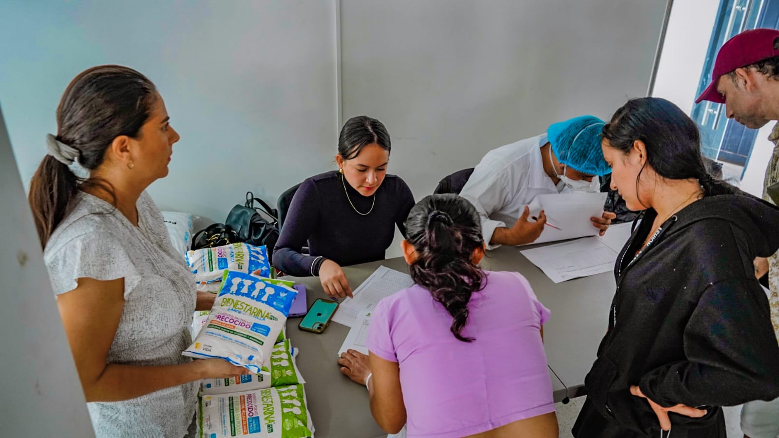 Foto del encuentro Desde hoy se empezó a incluir la Bienestarina en el PAE de la ETC Yopal