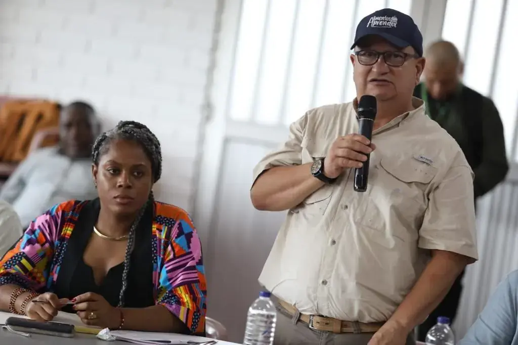 Ministerio de Educación estableció compromisos con personeros y contralores estudiantiles de Buenaventura