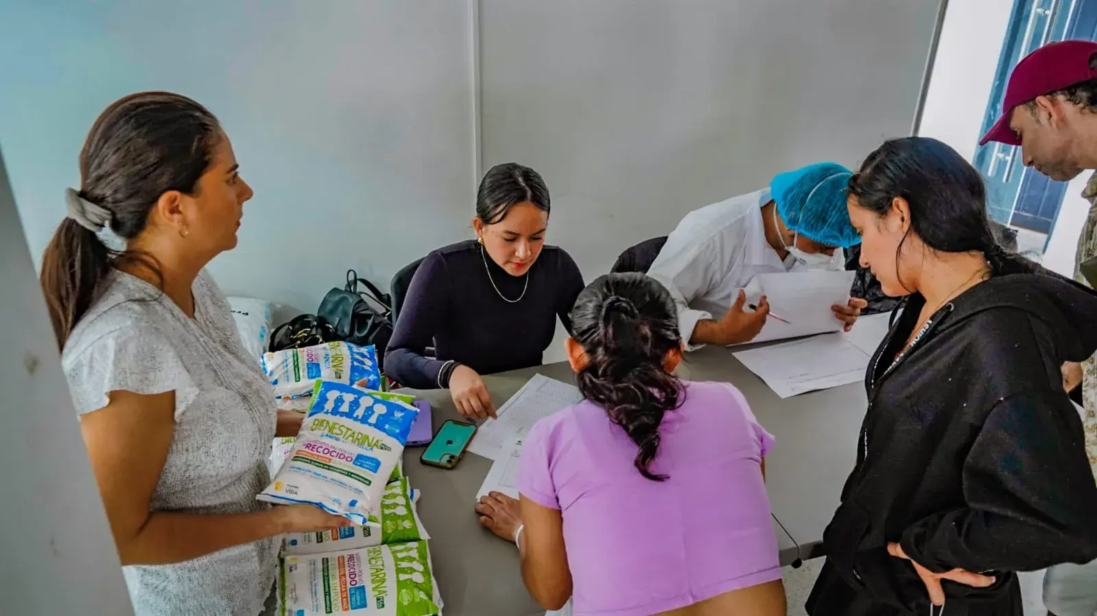 Foto del encuentro Desde hoy se empezó a incluir la Bienestarina en el PAE de la ETC Yopal