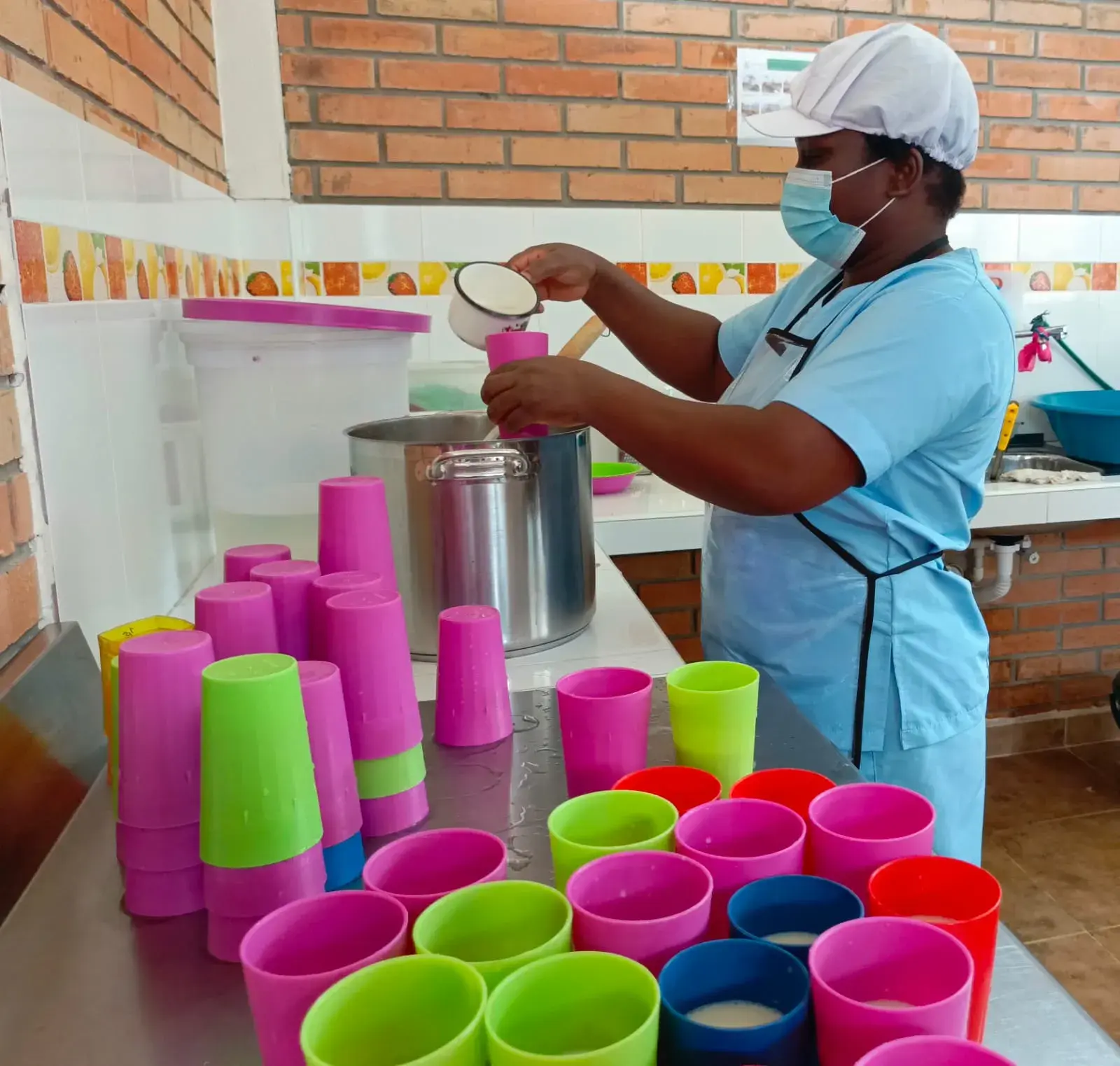 Manipuladora de alimentos.
